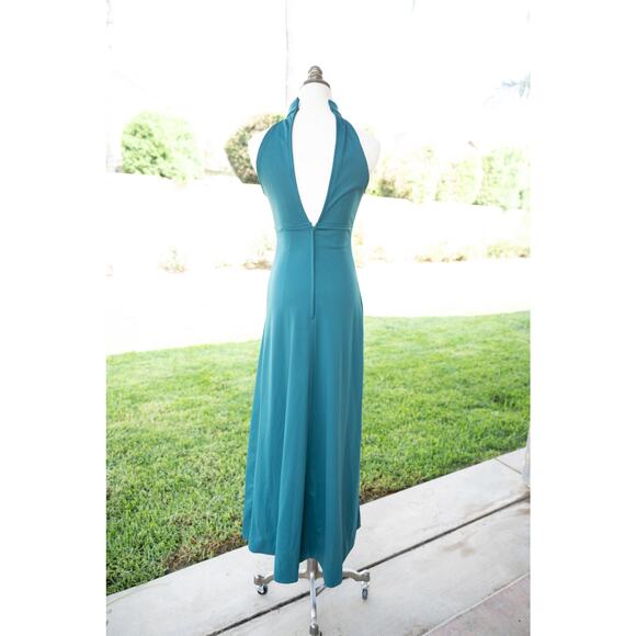 Retro 70s Halter Maxi Dress - Picture 3 of 9